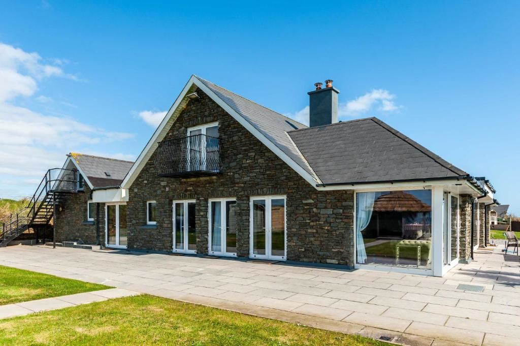 Дома для отпуска Ocean View,Kinsale, Exquisite holiday homes, sleeps 21 Кинсейл