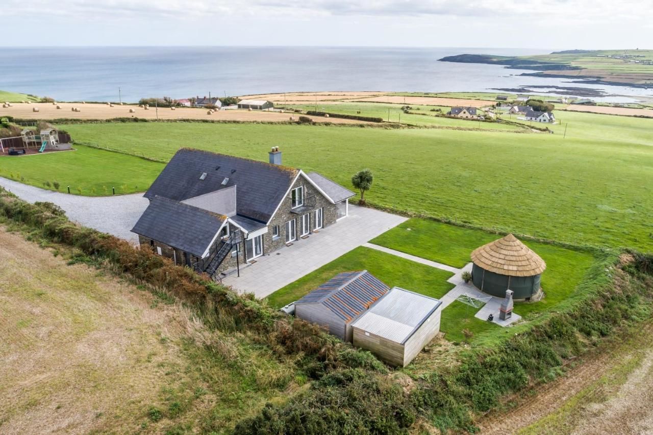 Дома для отпуска Ocean View,Kinsale, Exquisite holiday homes, sleeps 21 Кинсейл