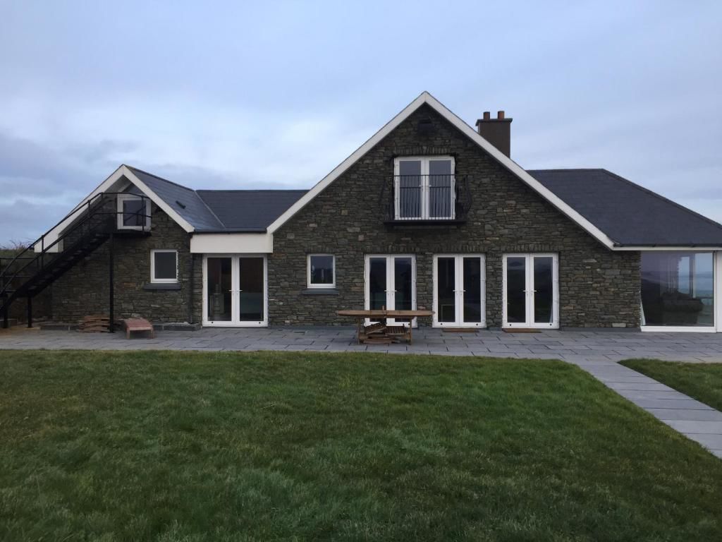 Дома для отпуска Ocean View,Kinsale, Exquisite holiday homes, sleeps 21 Кинсейл