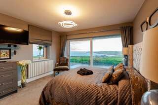 Дома для отпуска Ocean View,Kinsale, Exquisite holiday homes, sleeps 21 Кинсейл Коттедж с 6 спальнями-134